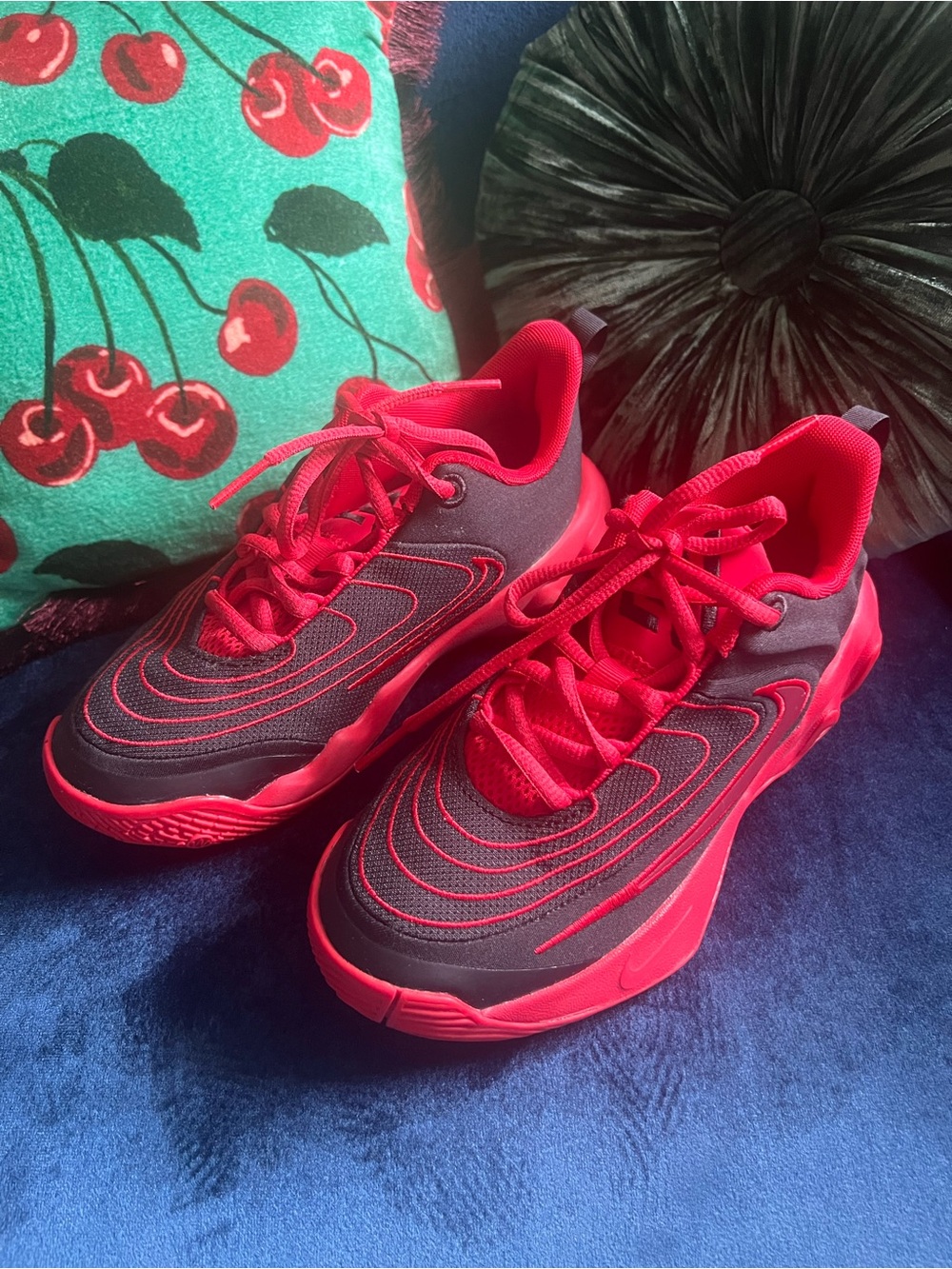Nike Giannis Immortality 4 Black Red Basketball Sneakers Kids 2Y Like New